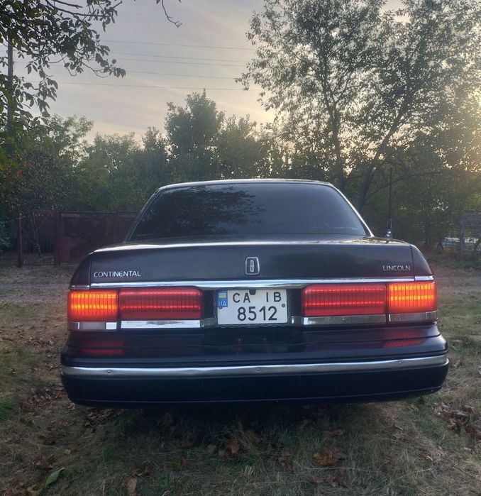 Lincoln Continental Mark VIII