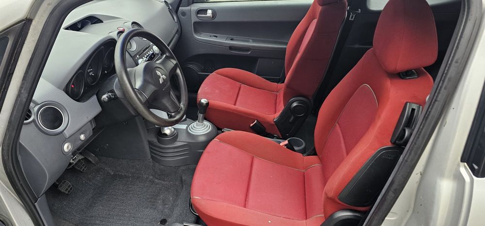 Mitsubishi colt  tylni zderzak lampy zderzak