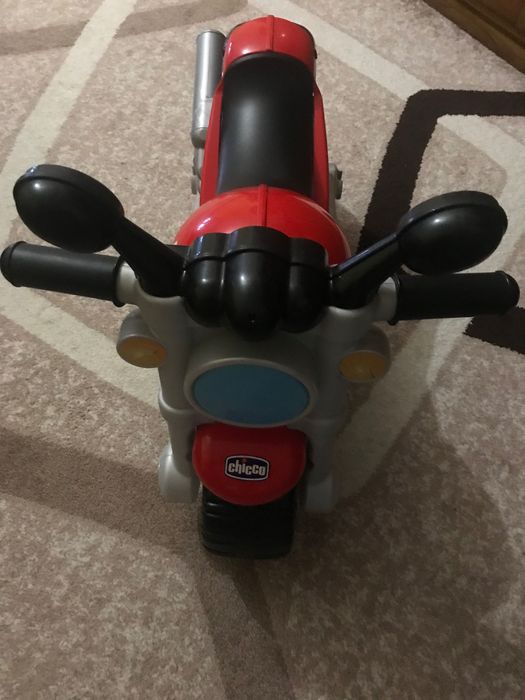 futebol Chicco Brinquedo quase novo 20€ Moto quase novo 29€