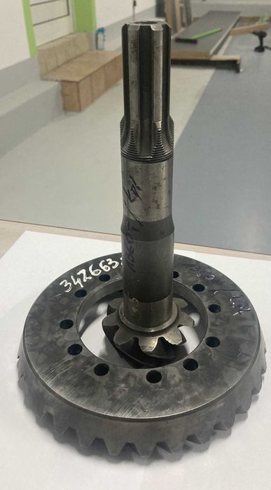 Przekładnia przedniego napędu do MF-3050 MF-4514 9/31 fi