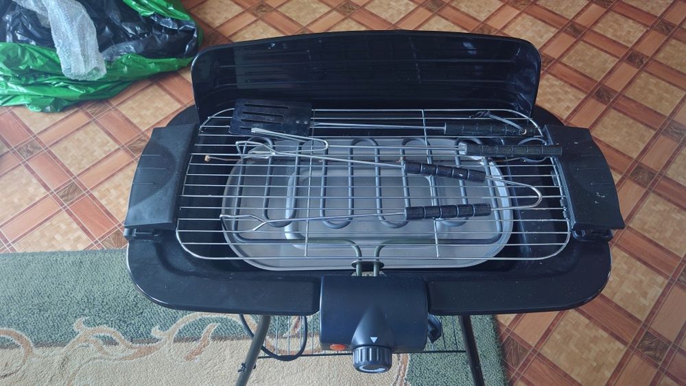 Grill elektryczny NOWY Cena do negocjacji
