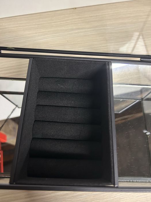 Nowa szklana szkatułka na biżuterię nr.8781