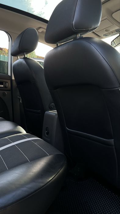 Продам білий кроссовер Ford Kuga