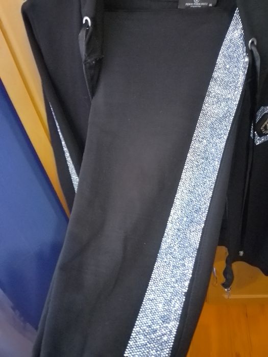 Жіночий спортивний костюм , Турція