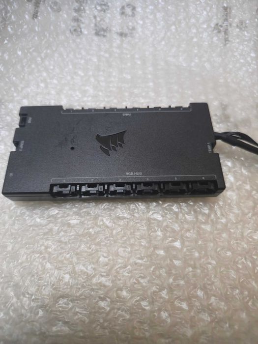 Вентилятори Corsair LL120 RGB White 120mm 4шт + Сorsair Icue Commander Core XT rgb hub контролер вентиляторів