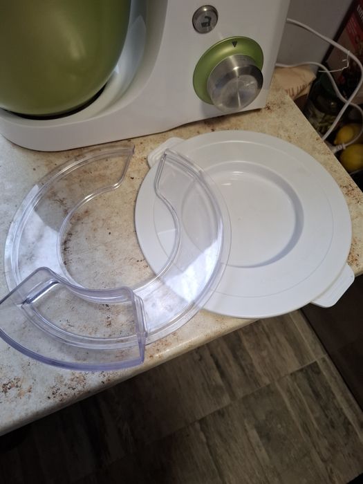 Robot kuchenny planetarny