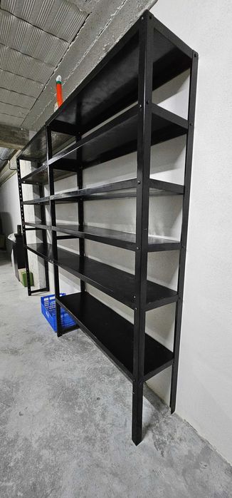 ESTANTE METÁLICA (180cm x 240cm)