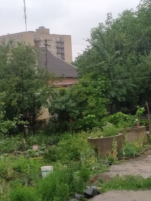 Земельна ділянка 10 соток, вулиця Українська 87.