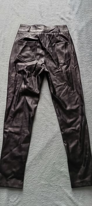 skórzane spodnie czarne