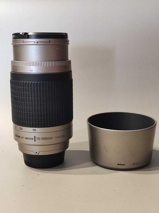 Objetiva Nikon Nikkor AF 70-300mm