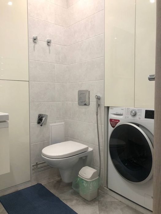 Здам 3-кімнатну квартиру подобово. Можно з дитиною. Центр міста.Люкс!