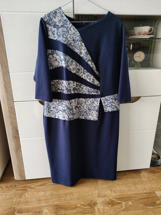 Sukienka roz 48 + żakiet gratis
