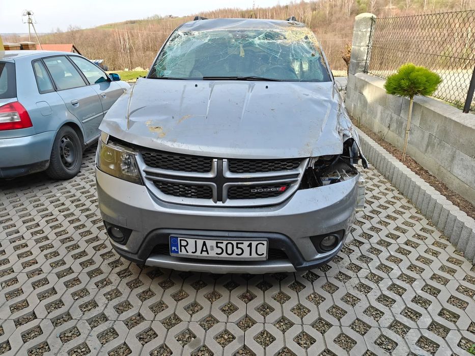 Dodge Journey Auto po kolizji