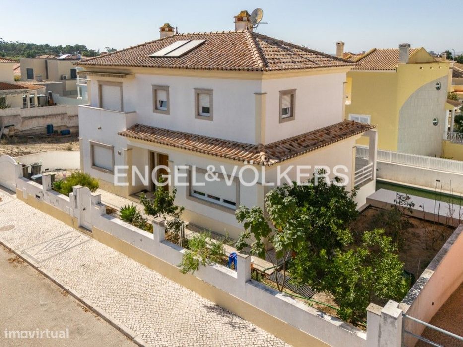 Moradia com Piscina e Jacuzzi em Azeitão Privacidade e Qualidade de...