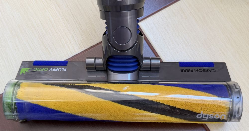 Dyson V15 Detect submarine