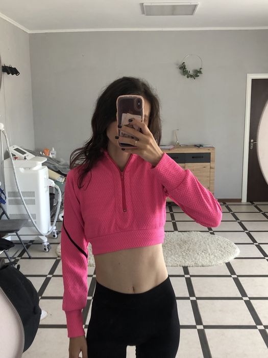 Укорочена спортивна кофтинка