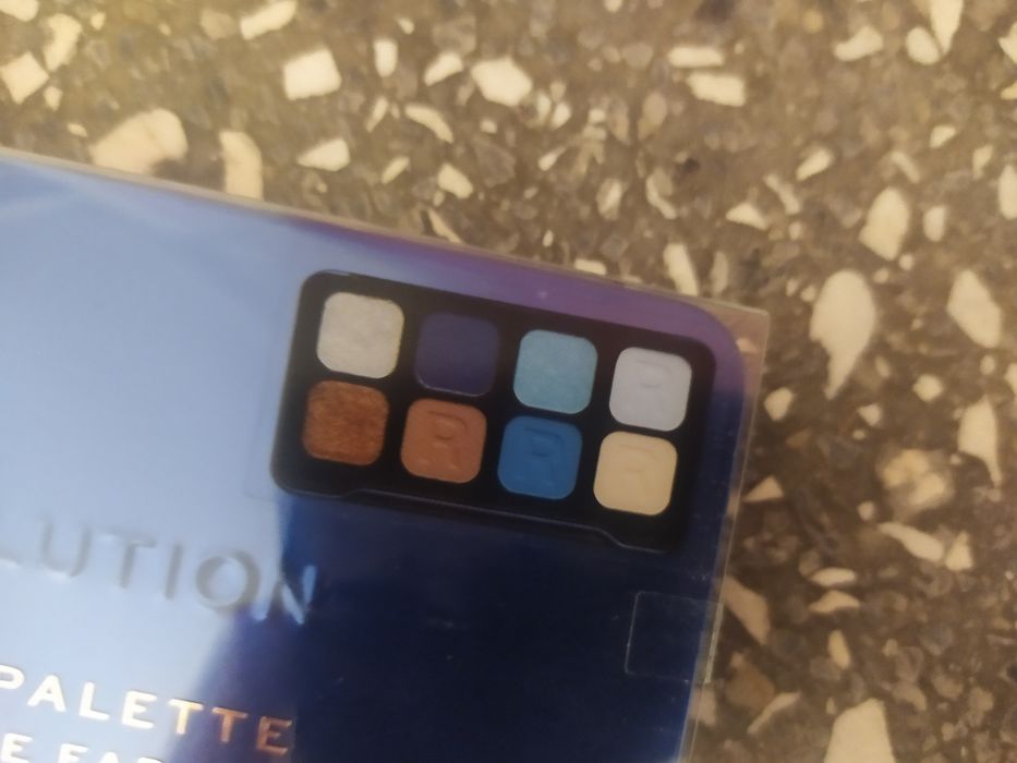 Paleta cieni makeup revolution Forever Dynamic