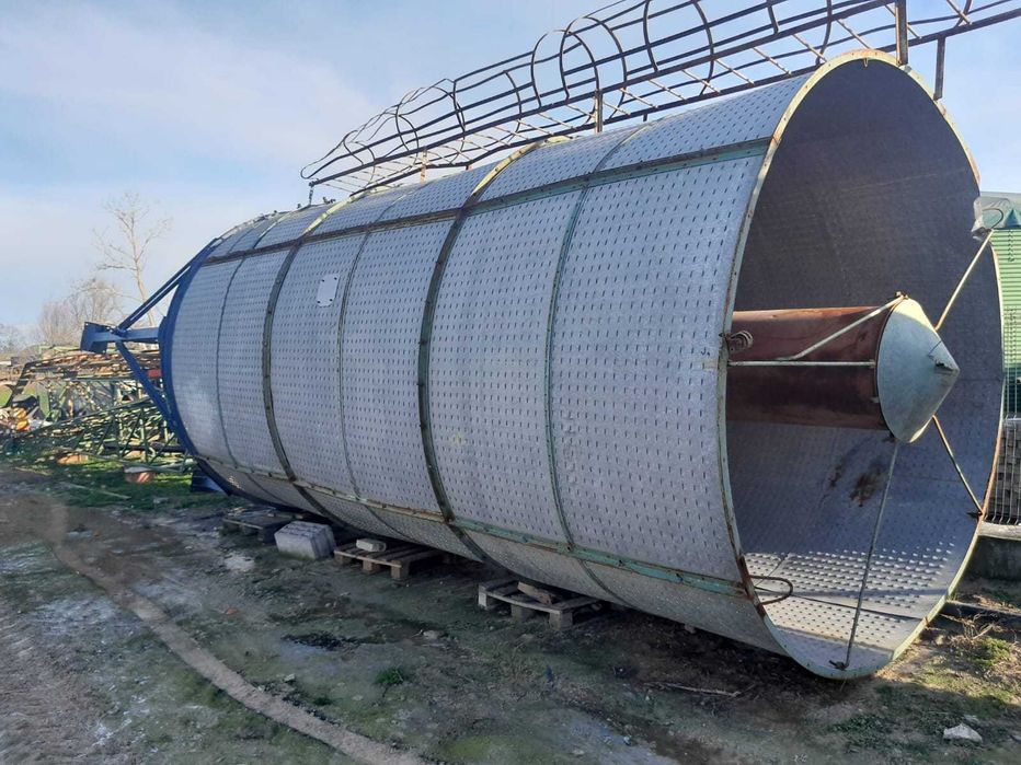 Sprzedam dwa silosy samosuszące o poj. 30ton