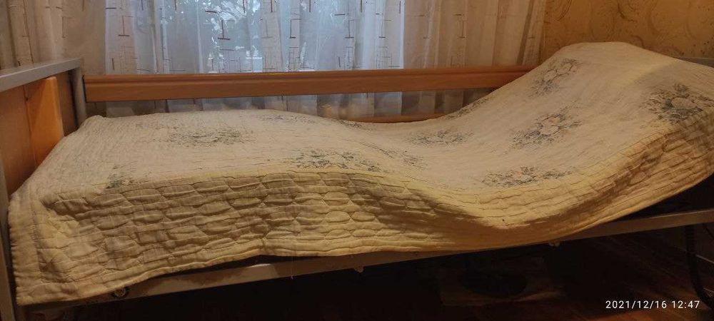 Кровать для лежачих больных, медицинская с электроприводом.: 12 000 грн ...