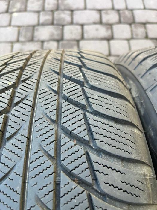 Opony Bridgestone Blizzak LM001  225/55/17 97H  7mm ROK 2023