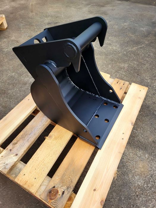 Łyżka kopiąca 18cm pasująca do mini koparki JCB 8014/8015/8016/8018/17