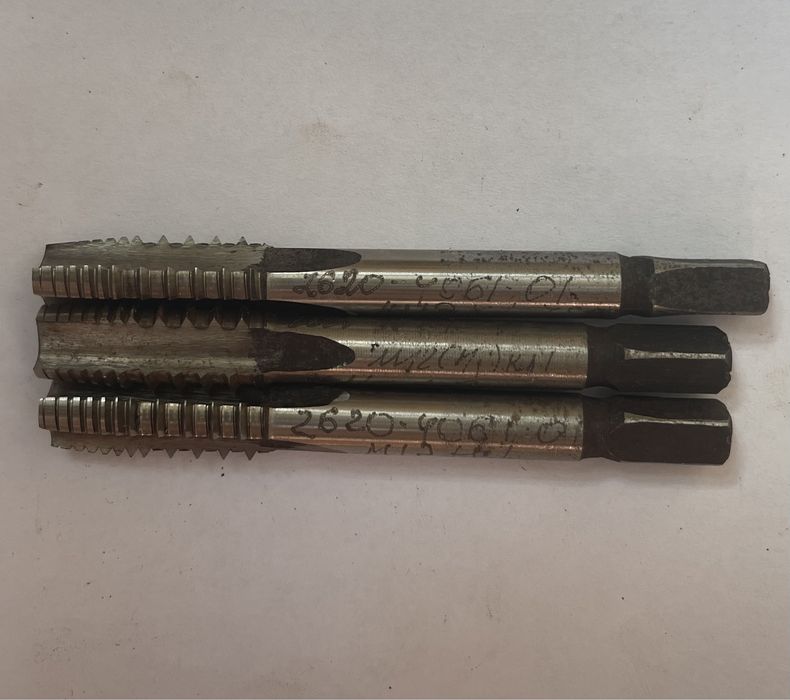 Резец токарный наборной проходной