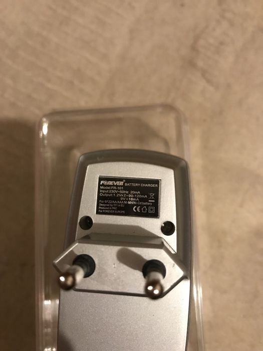 Ładowarka Forever FR-101