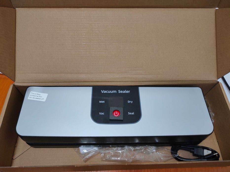 Вакууматор побутовий для продуктів харчування Vacuum Sealer
