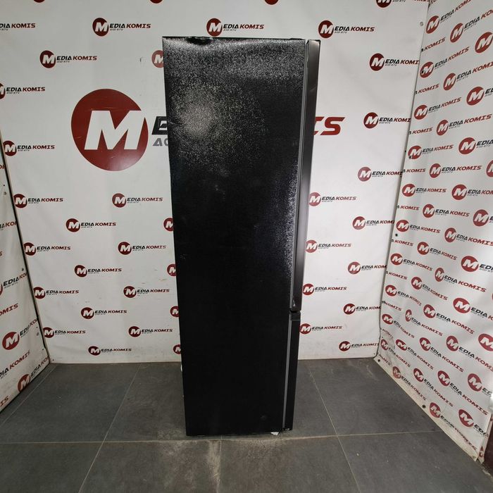 Lodówka Chiq FBM260L [2 lata gwar] E / 39dB / 176cm wys / 262 litry[2]