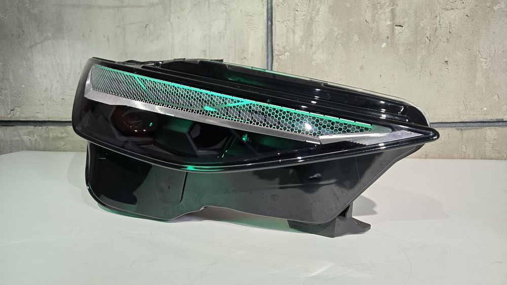 Audi A6 C9 Matrix LED фари комплект оригінал OEM Європа