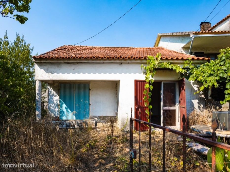 Moradia para recuperar em Amieiro