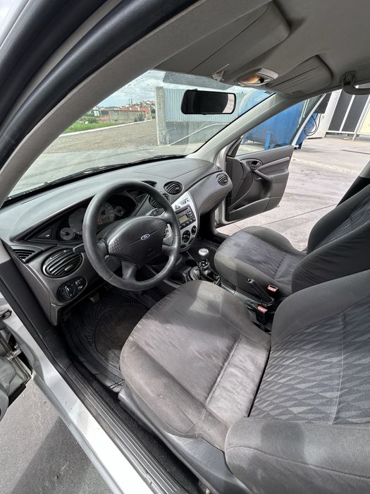 Ford focus 115 cv 1.8 em bom estado