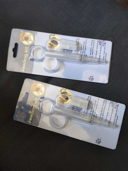 Bezdotykowy podajnik leków dla zwierząt