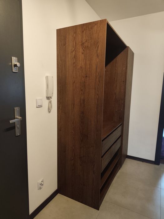 Zestaw mebli / szaf IKEA PAX 201 cm do przedpokoju – 3 moduły, akcesoria, lustro (czarnobrąz)