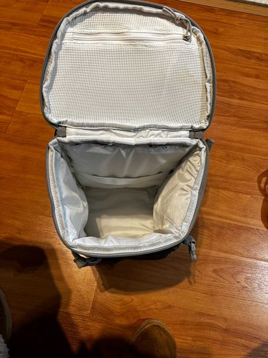 Mochila Geleira Quechua 10L - Ice Compact (Como Nova)