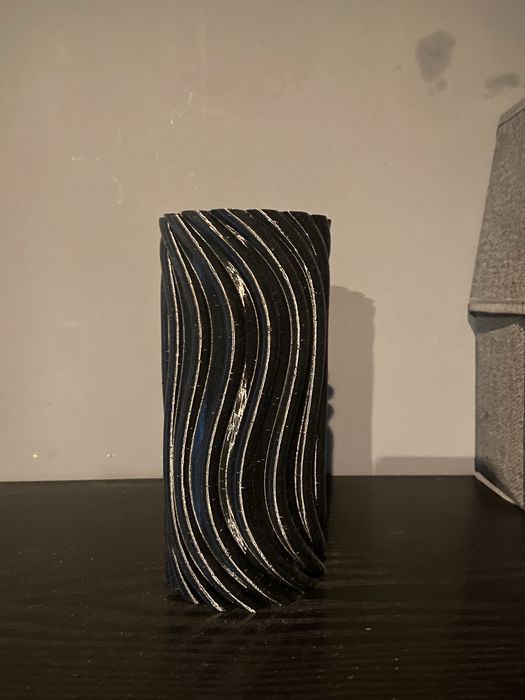 Nowoczesny wazon 3D – 19 cm – biały i czarny