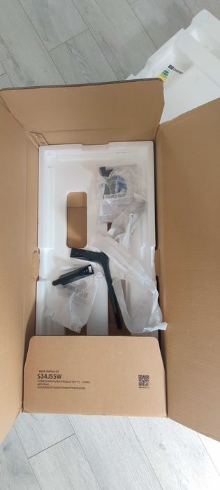 Samsung UltraWQHD SJ55W 34'' (como novo)