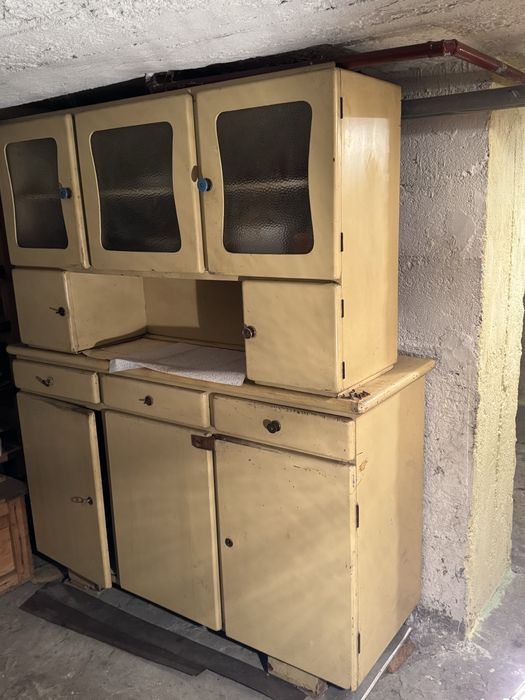 Kredens - w stylu retro