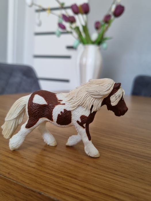 Kucyk schleich figurka