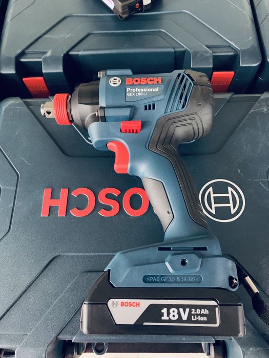 Гайковерт  Bosch GDX 180 /2 ак + зарядний