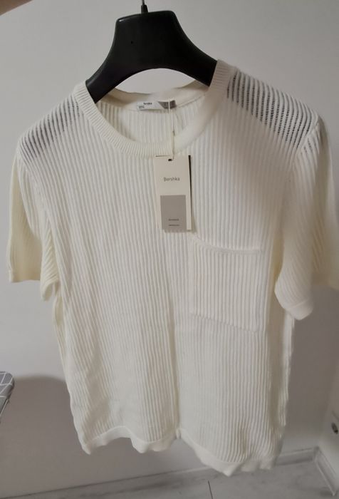 Продаж чоловічої футболки