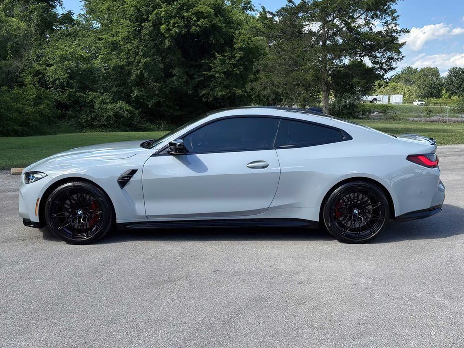 BMW M4      2021