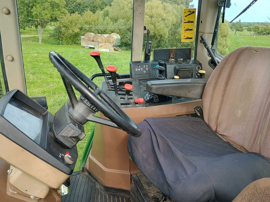 John Deere 6900