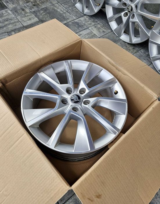 Oryginalne alufelgi 18" Škoda Karoq Style – 5x112, et 45  – stan idealny / WYSYŁKA
