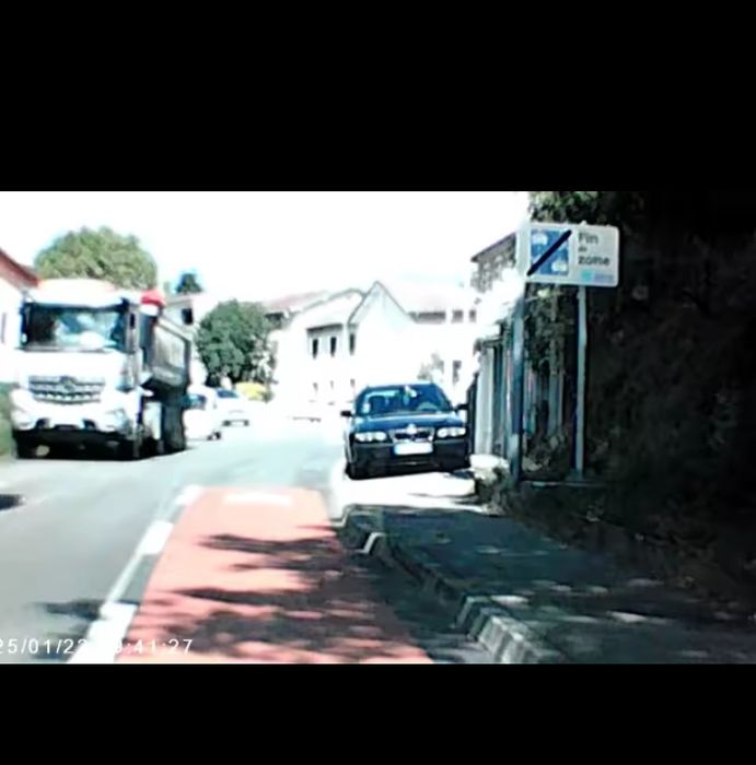 Регистратор в авто 2 камеры, дисплей