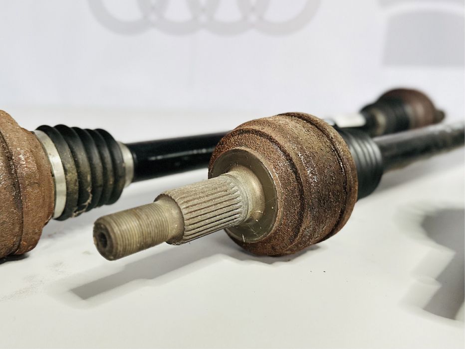 Полуось Audi Q5 8R Напіввісь Ауді Розборка Шрот Запчастини