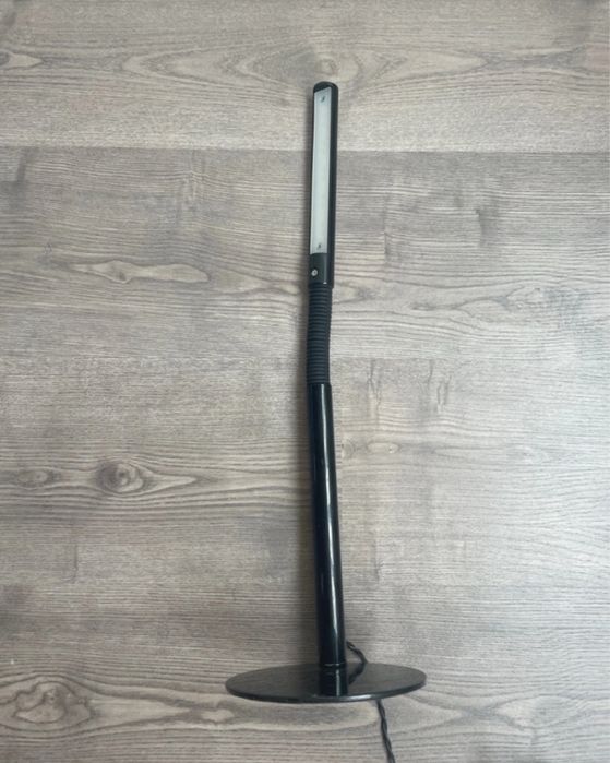 Candeeiro preto para secretária