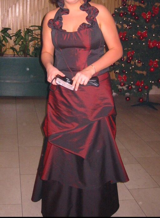 Elegancki gorset + spódnica z podpinanym trenem z wiśniowej tafty