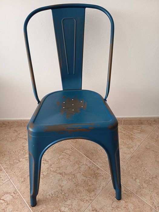 Cadeiras estilo Tolix Vintage – Leroy Merlin