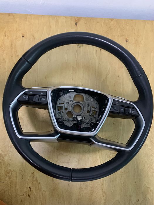 Кермо Audi E tron